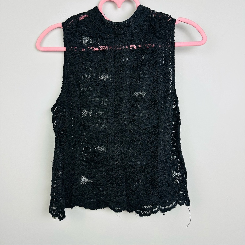 Forever 21 Black Sleeveless Lace Blouse Size Small